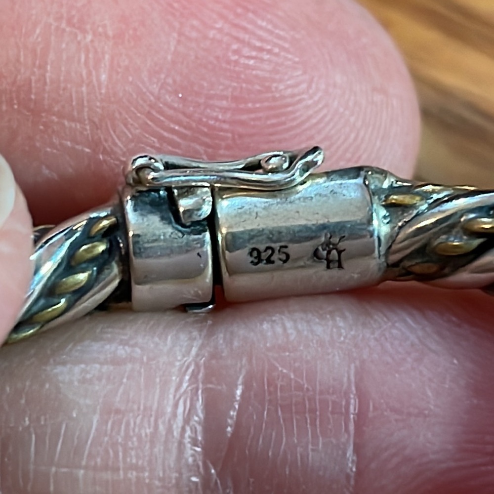 Grace & Heart Twist & Shout Bangle - image 5